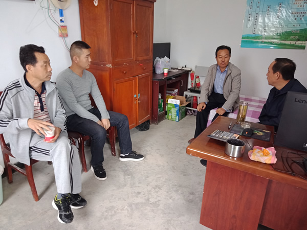 隴運集團公司黨委書記、董事長李寅祥同志深入琵琶鎮(zhèn)寧強村開展幫扶工作