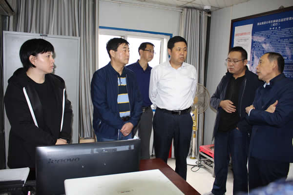 市交通運輸局黨組副書記、市運管局局長何濤一行到隴運集團(tuán)公司檢查國慶節(jié)前安全生產(chǎn)工作