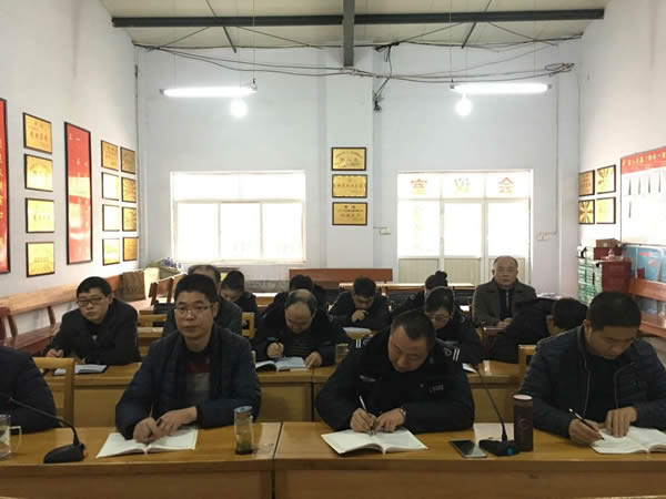 隴運集團公司黨委組織開展黨課輔導和理論學習中心組(擴大)學習教育活動