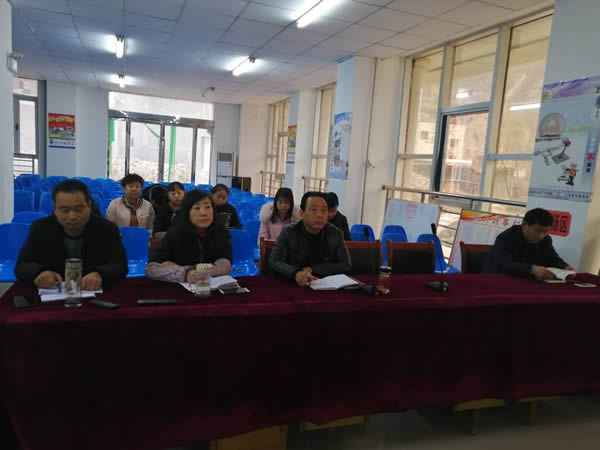 隴運集團公司黨委組織開展黨課輔導和理論學習中心組(擴大)學習教育活動