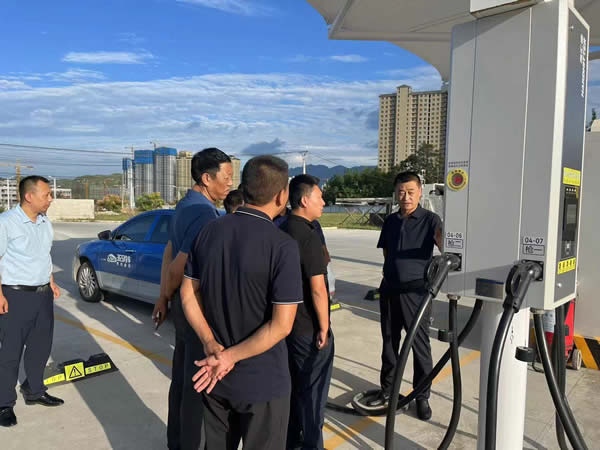 新作風(fēng)煥發(fā)新氣象 新?lián)?dāng)展現(xiàn)新作為 ——成縣公交公司工作紀(jì)實(shí)(五)