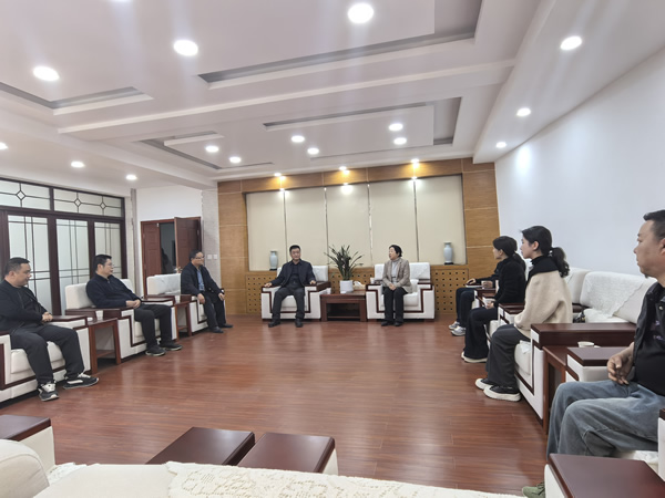 隴運(yùn)集團(tuán)潤(rùn)華旅游客運(yùn)公司、晟游天下旅行社與隴南師范學(xué)院歷史文化與旅游學(xué)院達(dá)成見(jiàn)習(xí)合作意向