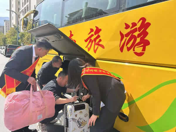 隴南市隴運(yùn)集團(tuán)公司組織開展“學(xué)雷鋒”志愿服務(wù)活動(dòng)